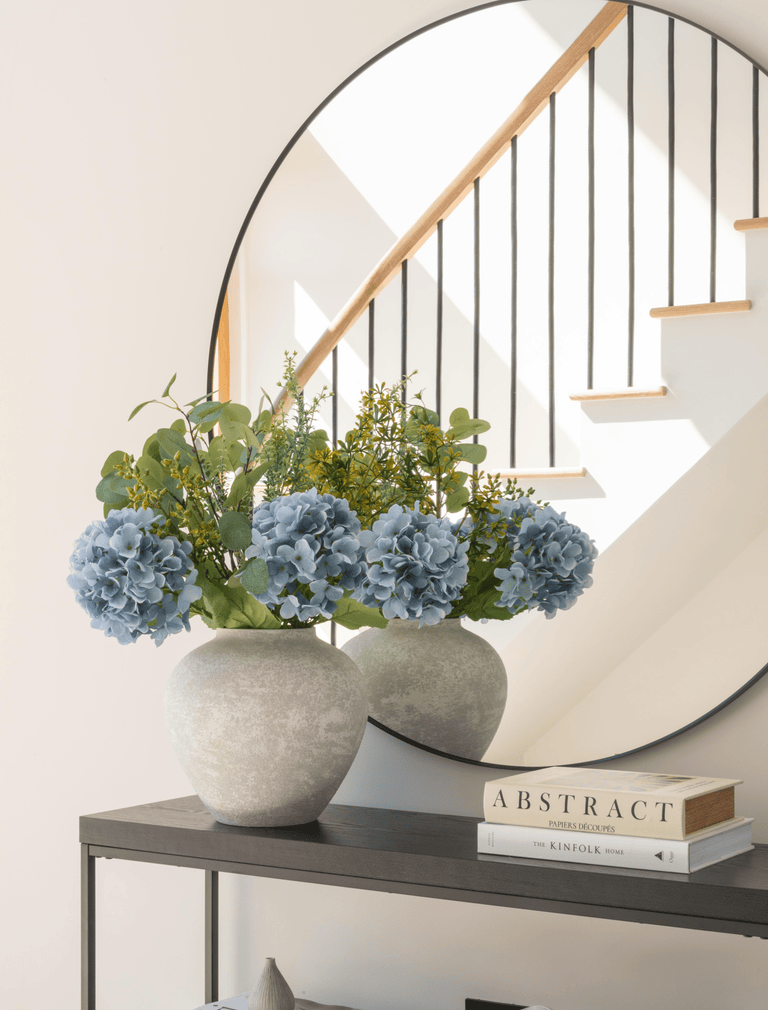 Faux-Arrangement - Eukalyptus & Blaue Hortensie