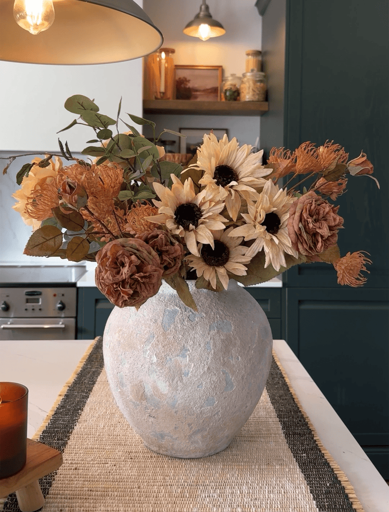 Faux Autumn Arrangement - Grün & Beige
