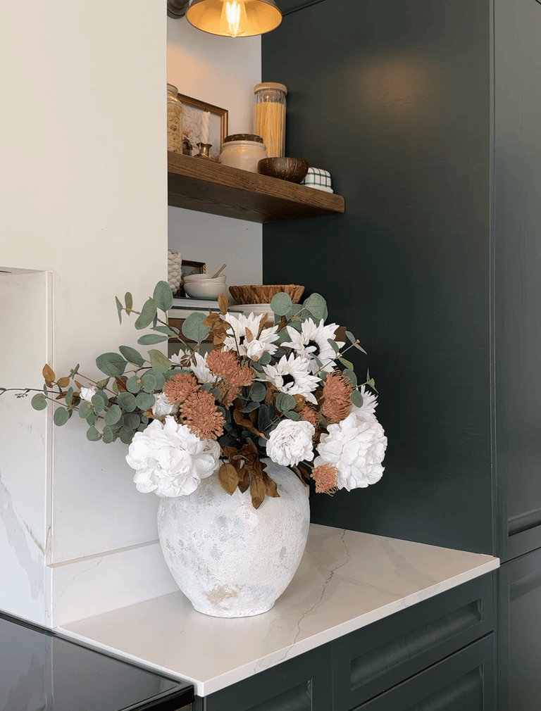 Faux-Arrangement - Weiße Pfingstrose & Sonnenblume