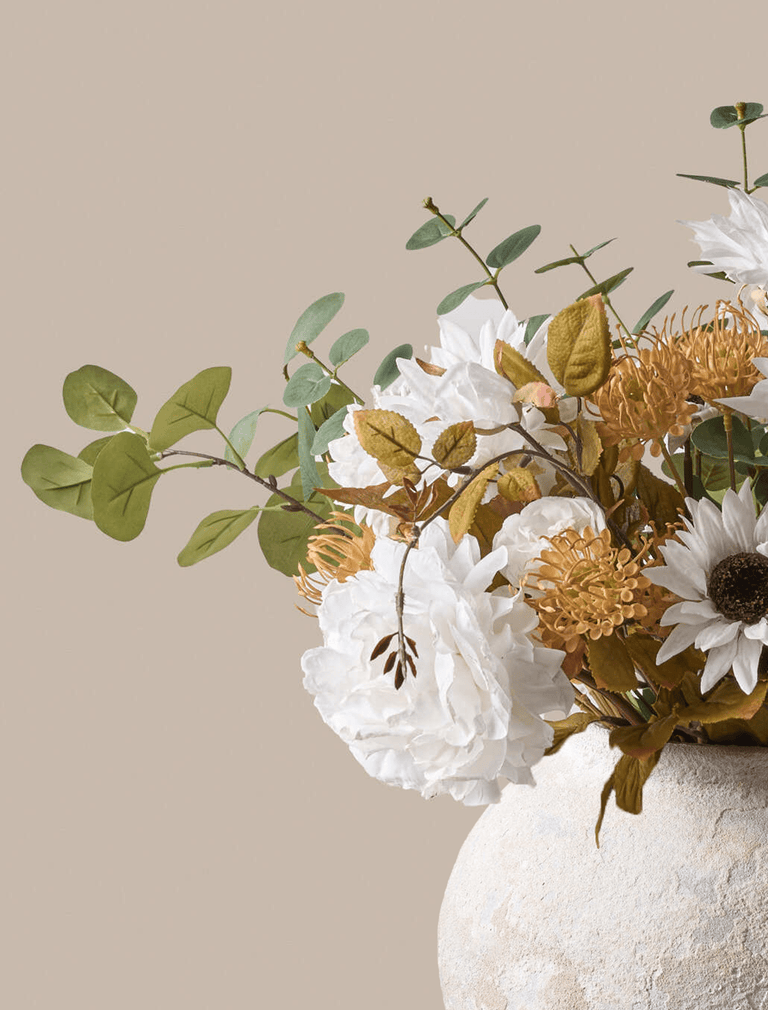 Faux Arrangement - Witte Pioen & Zonnebloem