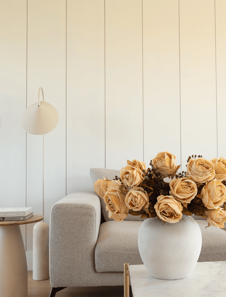 Faux grote roos arrangement - Beige (3 stelen/21 rozen)