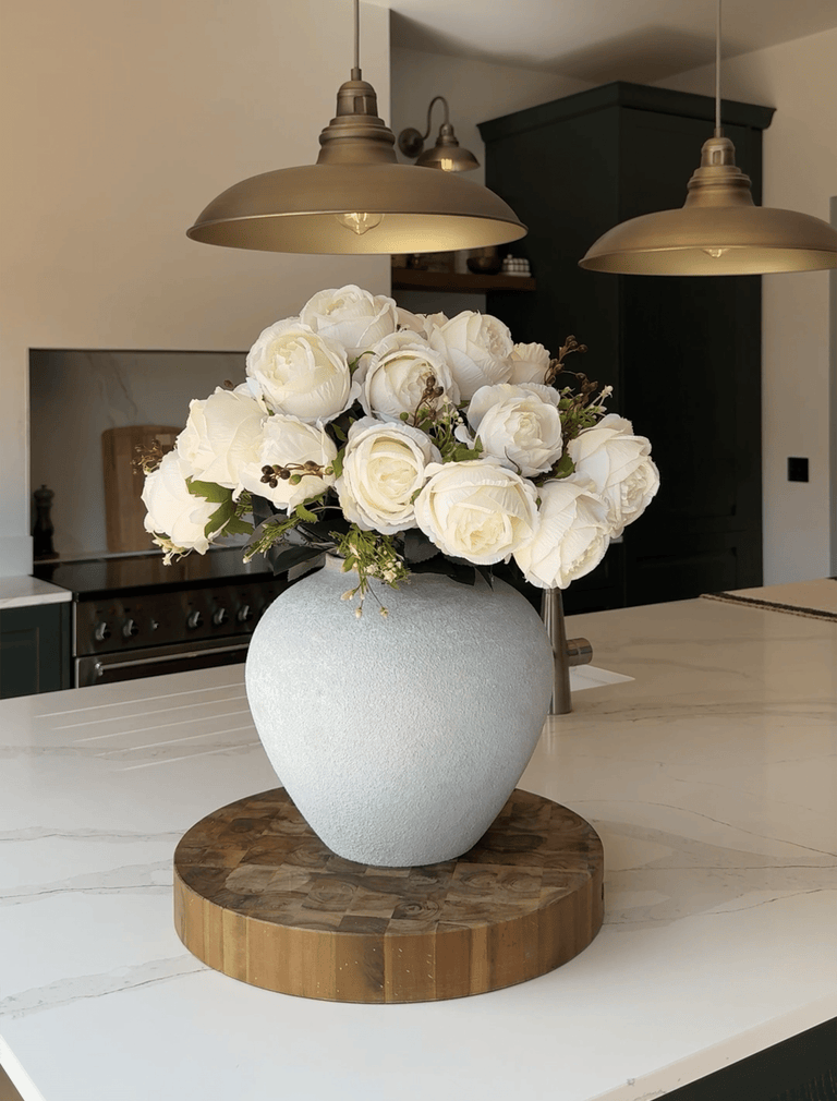 Faux grote roos arrangement - Wit Ivoor (3 stelen/21 rozen)