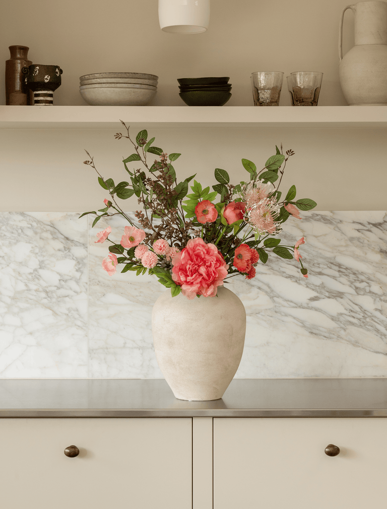 Kunstbloemenarrangement - Roze pioenroos & chrysant