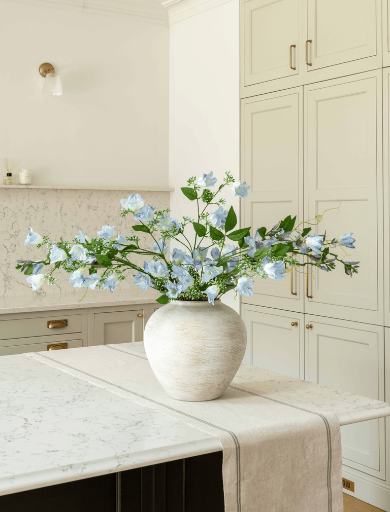 Faux-Arrangement - Glockenblume & Clematis Blau