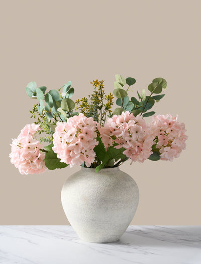Faux Arrangement - Eucalyptus & Roze Hortensia