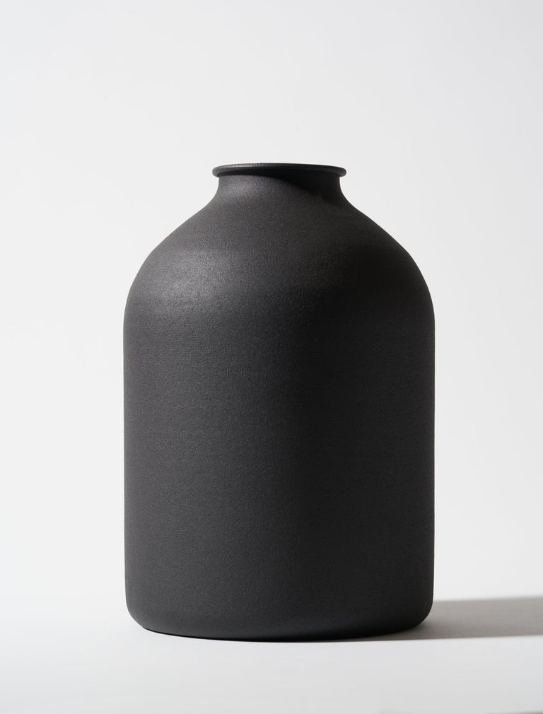 Arlo Vase