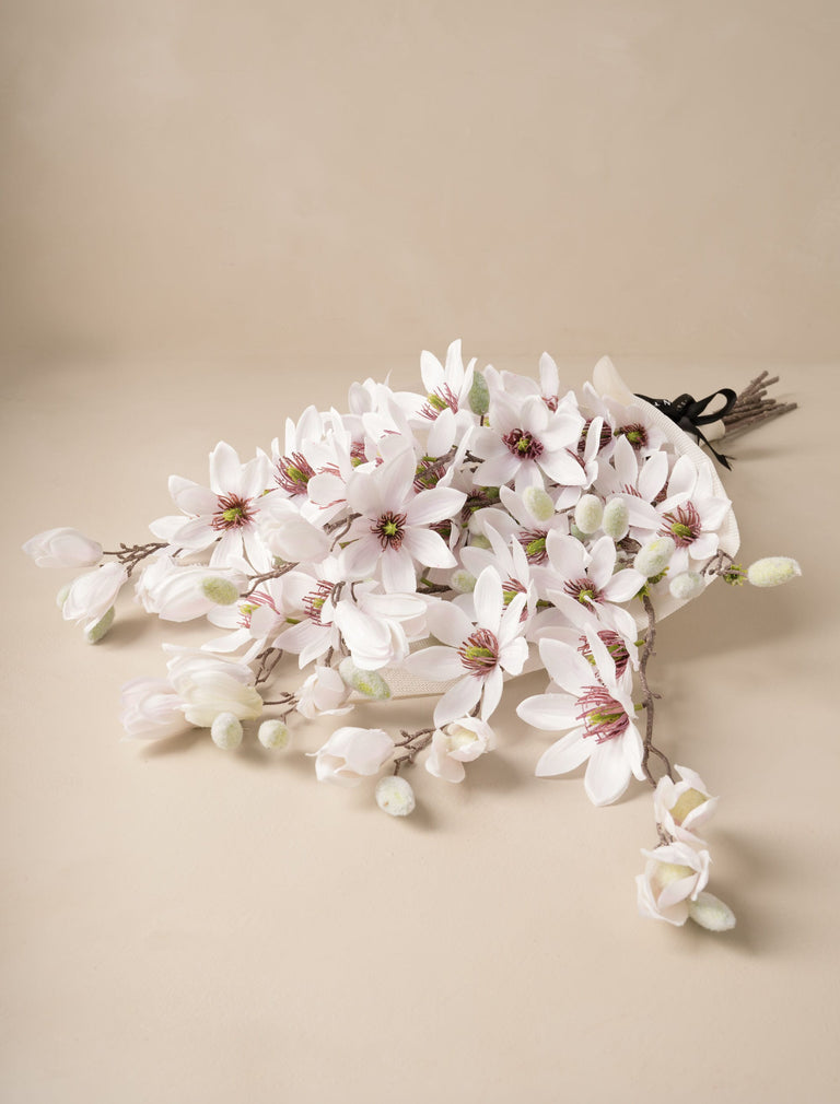Falsche große Magnolie - Weiß (8 Stiele)