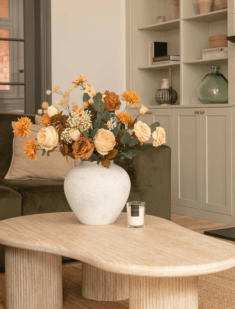 Faux-Arrangement - Grüner Eukalyptus & Orange Blume