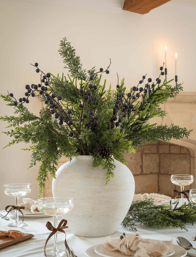 Faux-Arrangement - Winterfarn und blaue Beeren