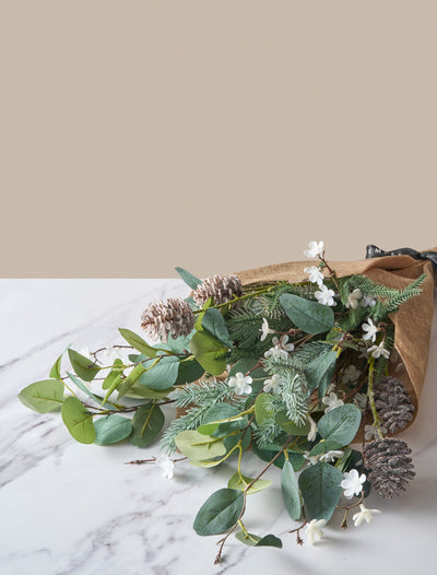 Faux-Arrangement - Eukalyptus und Winterweiß