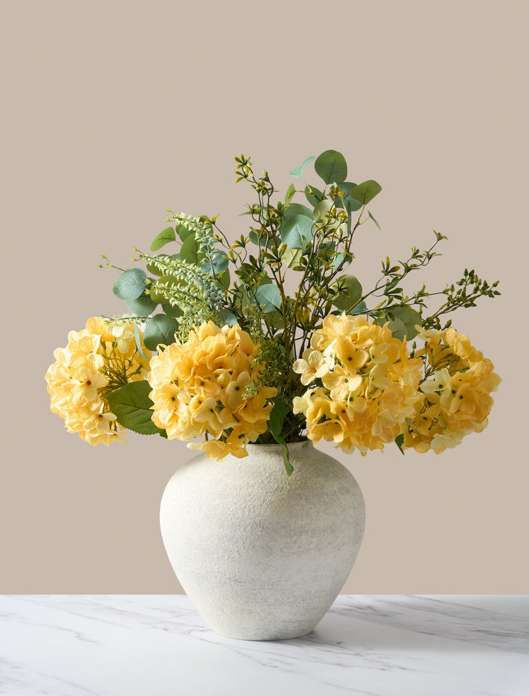 Faux-Arrangement - Eukalyptus & Gelbe Hortensie