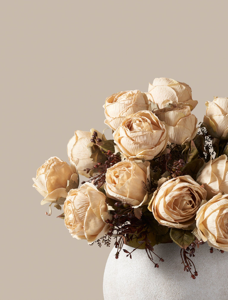 Falsches großes Rosenarrangement - Beige (3 Stiele/21 Rosen)