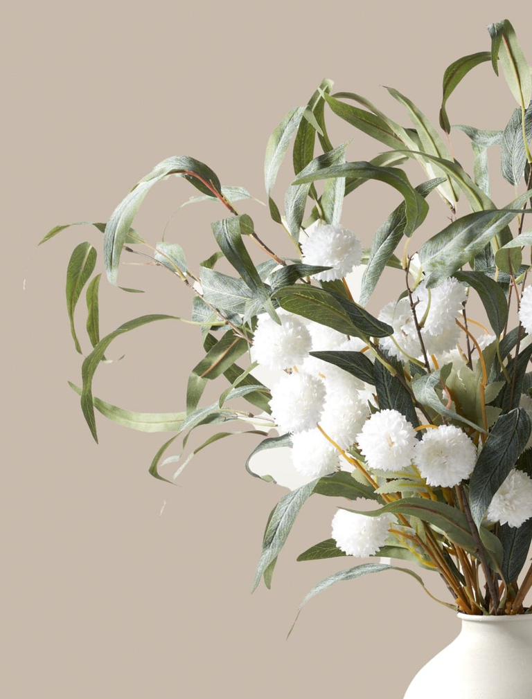 Faux-Arrangement - Weiden-Eukalyptus & Weißer Kiku