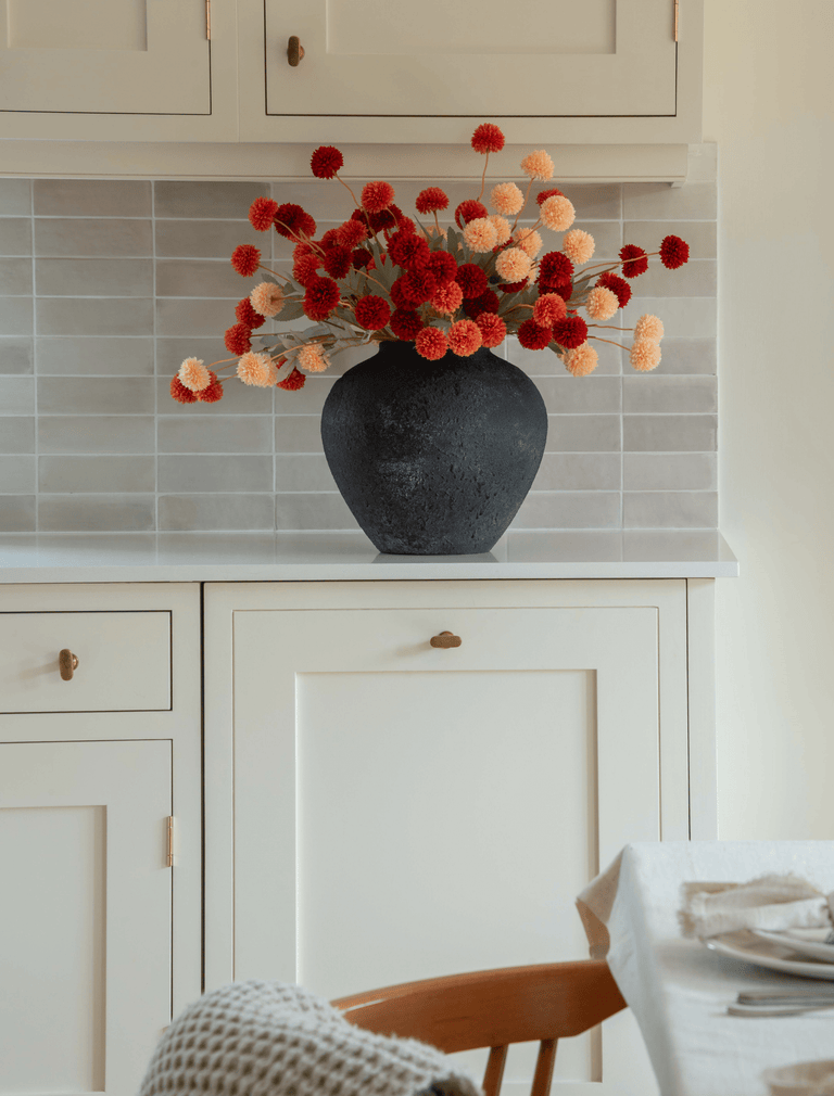 Faux Kiku Arrangement - Assorti (20 stelen / 100 knoppen)