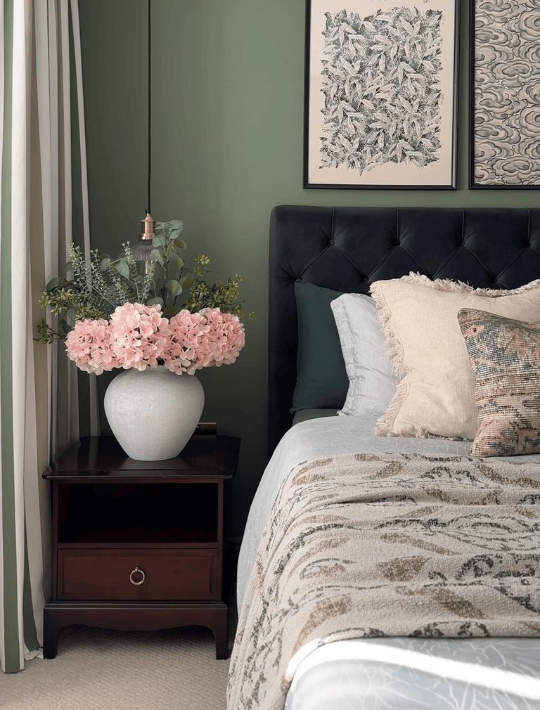 Faux Arrangement - Eucalyptus & Roze Hortensia