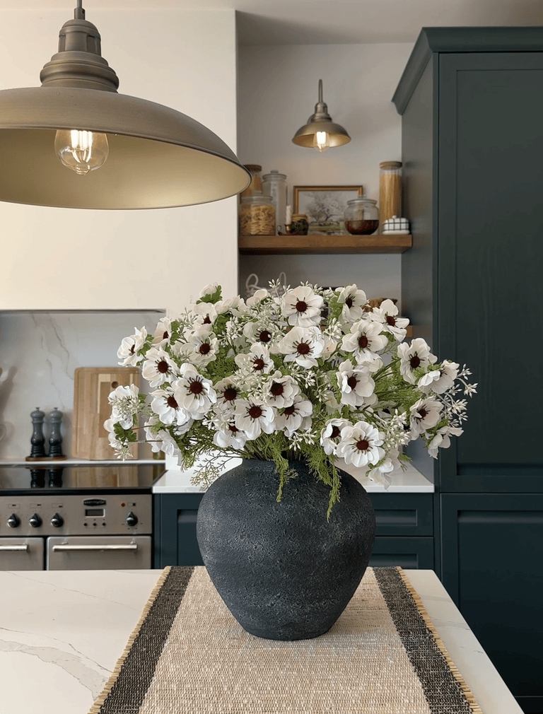 Nep klaproos arrangement - Wit (12 stelen / 60 klaprozen)