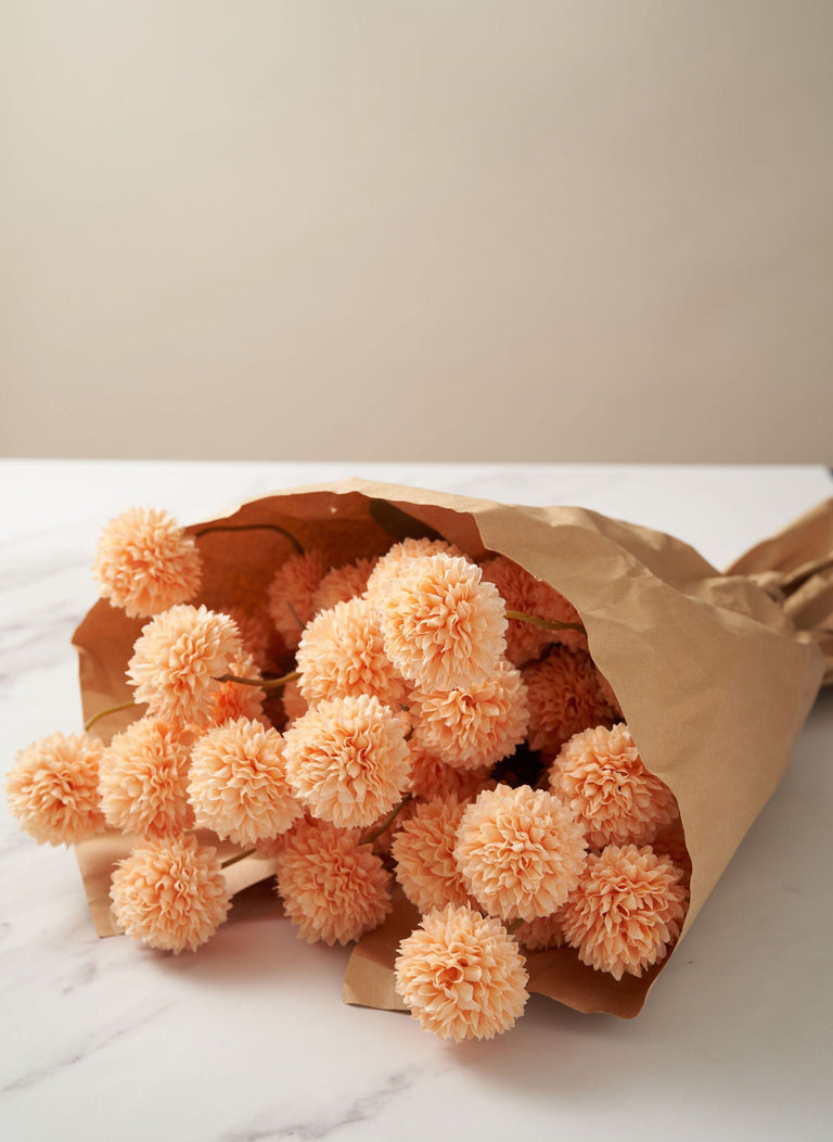 Faux Kiku bloem - Oranje (10 stelen / 50 knoppen)